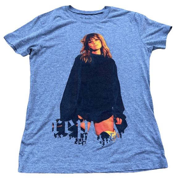 Taylor Swift Reputation Stadium Tour Official Merch- Gray Tshirt Small - Picture 1 of 4